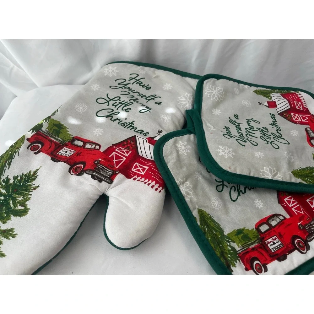 Christmas Oven Mitt Pot Holder Set Red Truck Tree Farm Merry Little Christmas